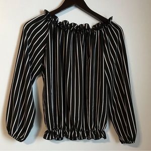 2 for $20 Frankie & Missy Black & White Flowy Blouse Medium